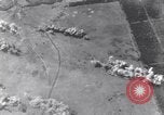 Image bombardement Pratica di Mare aérodrome Pratica di Mare Italie, 1943, de la seconde 37 séquences d'archives historiques vidéo 65675030941