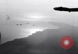 Standbild B-17 Bomber Bologna (Italien), 1943, aus Sekunde 9 historischem Filmmaterial Videoclip 65675030942