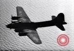 Standbild B-17 Bomber Bologna (Italien), 1943, aus Sekunde 15 historischem Filmmaterial Videoclip 65675030942