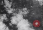 Standbild B-17 Bomber Bologna (Italien), 1943, aus Sekunde 28 historischem Filmmaterial Videoclip 65675030942