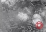 Standbild B-17 Bomber Bologna (Italien), 1943, aus Sekunde 48 historischem Filmmaterial Videoclip 65675030942