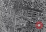 Standbild B-17 Bomber Bologna (Italien), 1943, aus Sekunde 59 historischem Filmmaterial Videoclip 65675030942