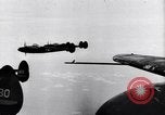 Image Bombardement de Wewak Wewak Nouvelle Guinée, 1943, de la seconde 19 séquences d'archives historiques vidéo 65675030943