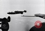 Image Bombardement de Wewak Wewak Nouvelle Guinée, 1943, de la seconde 20 séquences d'archives historiques vidéo 65675030943