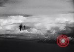 Image Bombardement de Wewak Wewak Nouvelle Guinée, 1943, de la seconde 53 séquences d'archives historiques vidéo 65675030943