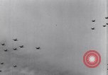 Standbild Bombardierung Werften auf seine Le Trait Frankreich, 1943, aus Sekunde 29 historischem Filmmaterial Videoclip 65675030944