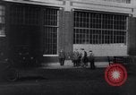 Standbild Ford Motor Company Anlage Highland Park Michigan USA, 1916, aus Sekunde 15 historischem Filmmaterial Videoclip 65675030948