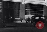 Standbild Ford Motor Company Anlage Highland Park Michigan USA, 1916, aus Sekunde 19 historischem Filmmaterial Videoclip 65675030948