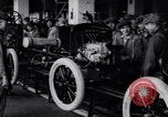 Image dix millionième Model-T Ford Highland Park Michigan USA, 1924, de la seconde 45 séquences d'archives historiques vidéo 65675030954