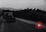 Standbild zehnmillionste Ford Wagenkolonne United States USA, 1924, aus Sekunde 10 historischem Filmmaterial Videoclip 65675030956