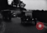 Standbild zehnmillionste Ford Wagenkolonne United States USA, 1924, aus Sekunde 19 historischem Filmmaterial Videoclip 65675030956