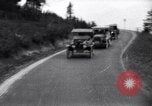 Standbild zehnmillionste Ford Wagenkolonne United States USA, 1924, aus Sekunde 25 historischem Filmmaterial Videoclip 65675030956