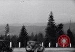 Standbild zehnmillionste Ford Wagenkolonne United States USA, 1924, aus Sekunde 51 historischem Filmmaterial Videoclip 65675030956