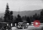Standbild zehnmillionste Ford Wagenkolonne United States USA, 1924, aus Sekunde 52 historischem Filmmaterial Videoclip 65675030956