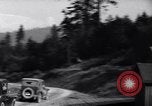 Standbild zehnmillionste Ford Wagenkolonne United States USA, 1924, aus Sekunde 53 historischem Filmmaterial Videoclip 65675030956