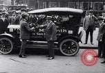 Standbild zehnmillionste Ford in New York New York United States USA, 1924, aus Sekunde 11 historischem Filmmaterial Videoclip 65675030959