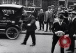 Standbild zehnmillionste Ford in New York New York United States USA, 1924, aus Sekunde 17 historischem Filmmaterial Videoclip 65675030959