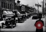 Standbild zehnmillionste Ford in New York New York United States USA, 1924, aus Sekunde 25 historischem Filmmaterial Videoclip 65675030959