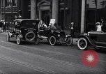 Standbild zehnmillionste Ford in New York New York United States USA, 1924, aus Sekunde 27 historischem Filmmaterial Videoclip 65675030959