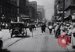 Standbild zehnmillionste Ford in New York New York United States USA, 1924, aus Sekunde 40 historischem Filmmaterial Videoclip 65675030959