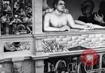 Standbild Diego Rivera industrielle Wandmalerei Detroit Michigan USA, 1932, aus Sekunde 6 historischem Filmmaterial Videoclip 65675030961