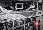Standbild Diego Rivera industrielle Wandmalerei Detroit Michigan USA, 1932, aus Sekunde 36 historischem Filmmaterial Videoclip 65675030961