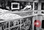 Standbild Diego Rivera industrielle Wandmalerei Detroit Michigan USA, 1932, aus Sekunde 41 historischem Filmmaterial Videoclip 65675030961