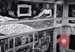 Standbild Diego Rivera industrielle Wandmalerei Detroit Michigan USA, 1932, aus Sekunde 42 historischem Filmmaterial Videoclip 65675030961