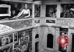 Standbild Diego Rivera industrielle Wandmalerei Detroit Michigan USA, 1932, aus Sekunde 54 historischem Filmmaterial Videoclip 65675030961