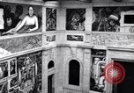 Standbild Diego Rivera industrielle Wandmalerei Detroit Michigan USA, 1932, aus Sekunde 59 historischem Filmmaterial Videoclip 65675030961