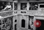 Standbild Diego Rivera industrielle Wandmalerei Detroit Michigan USA, 1932, aus Sekunde 60 historischem Filmmaterial Videoclip 65675030961