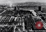 Image Ford usine de River Rouge Dearborn Michigan USA, 1950, de la seconde 8 séquences d'archives historiques vidéo 65675030967