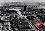 Image Ford usine de River Rouge Dearborn Michigan USA, 1950, de la seconde 12 séquences d'archives historiques vidéo 65675030967