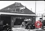 Standbild Ford Motor Verkauf und Service Garage Michigan United States USA, 1919, aus Sekunde 1 historischem Filmmaterial Videoclip 65675030970