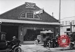 Standbild Ford Motor Verkauf und Service Garage Michigan United States USA, 1919, aus Sekunde 10 historischem Filmmaterial Videoclip 65675030970