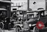 Standbild Ford Motor Verkauf und Service Garage Michigan United States USA, 1919, aus Sekunde 16 historischem Filmmaterial Videoclip 65675030970