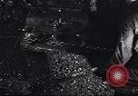 Image Ford Coal Mine Stone Kentucky USA, 1928, de la seconde 27 séquences d'archives historiques vidéo 65675030979