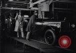 Image 15 millionième Ford Modèle T Highland Park Michigan USA, 1927, de la seconde 11 séquences d'archives historiques vidéo 65675030986