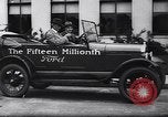 Image 15 millionième Ford Modèle T Highland Park Michigan USA, 1927, de la seconde 39 séquences d'archives historiques vidéo 65675030986
