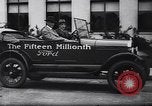 Image 15 millionième Ford Modèle T Highland Park Michigan USA, 1927, de la seconde 40 séquences d'archives historiques vidéo 65675030986