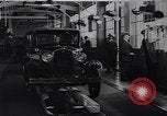 Immagine di Venti milionesima Ford Dearborn Michigan USA, 1931, secondo 9 filmato di repertorio 65675030989