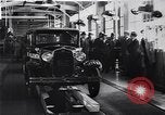 Immagine di Venti milionesima Ford Dearborn Michigan USA, 1931, secondo 21 filmato di repertorio 65675030989