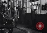 Immagine di Venti milionesima Ford Dearborn Michigan USA, 1931, secondo 30 filmato di repertorio 65675030989