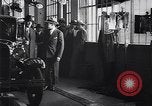 Immagine di Venti milionesima Ford Dearborn Michigan USA, 1931, secondo 34 filmato di repertorio 65675030989