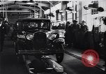 Immagine di Venti milionesima Ford Dearborn Michigan USA, 1931, secondo 44 filmato di repertorio 65675030989