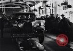 Immagine di Venti milionesima Ford Dearborn Michigan USA, 1931, secondo 45 filmato di repertorio 65675030989