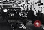 Immagine di Venti milionesima Ford Dearborn Michigan USA, 1931, secondo 46 filmato di repertorio 65675030989