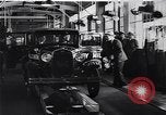 Immagine di Venti milionesima Ford Dearborn Michigan USA, 1931, secondo 47 filmato di repertorio 65675030989