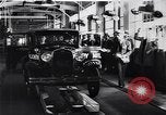 Immagine di Venti milionesima Ford Dearborn Michigan USA, 1931, secondo 53 filmato di repertorio 65675030989