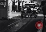 Immagine di Venti milionesima Ford Dearborn Michigan USA, 1931, secondo 57 filmato di repertorio 65675030989